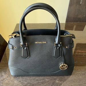 Michael kors tote bag